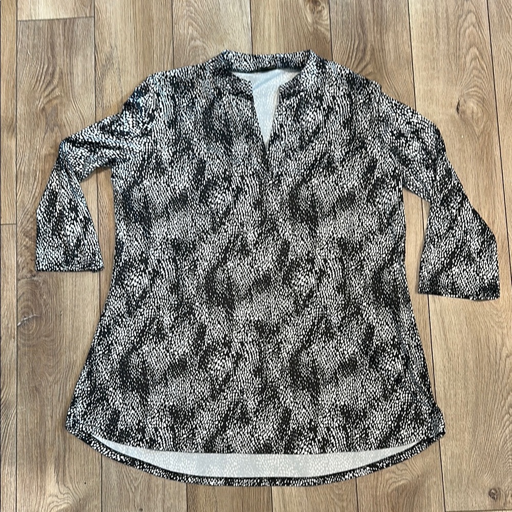 Coco + Carmen Black and White Graphic Tunic